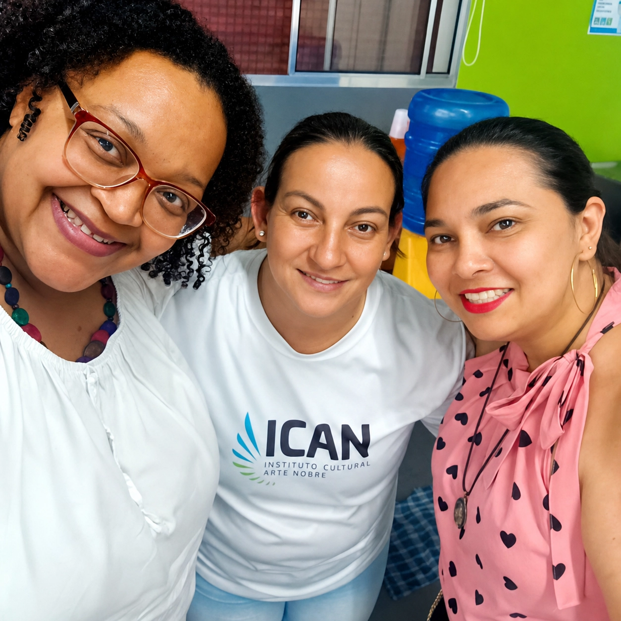 Dra. Janaina Dias conduzindo palestra sobre BPC/LOAS para o público